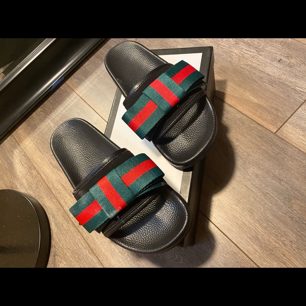 Gucci satin slide web bow